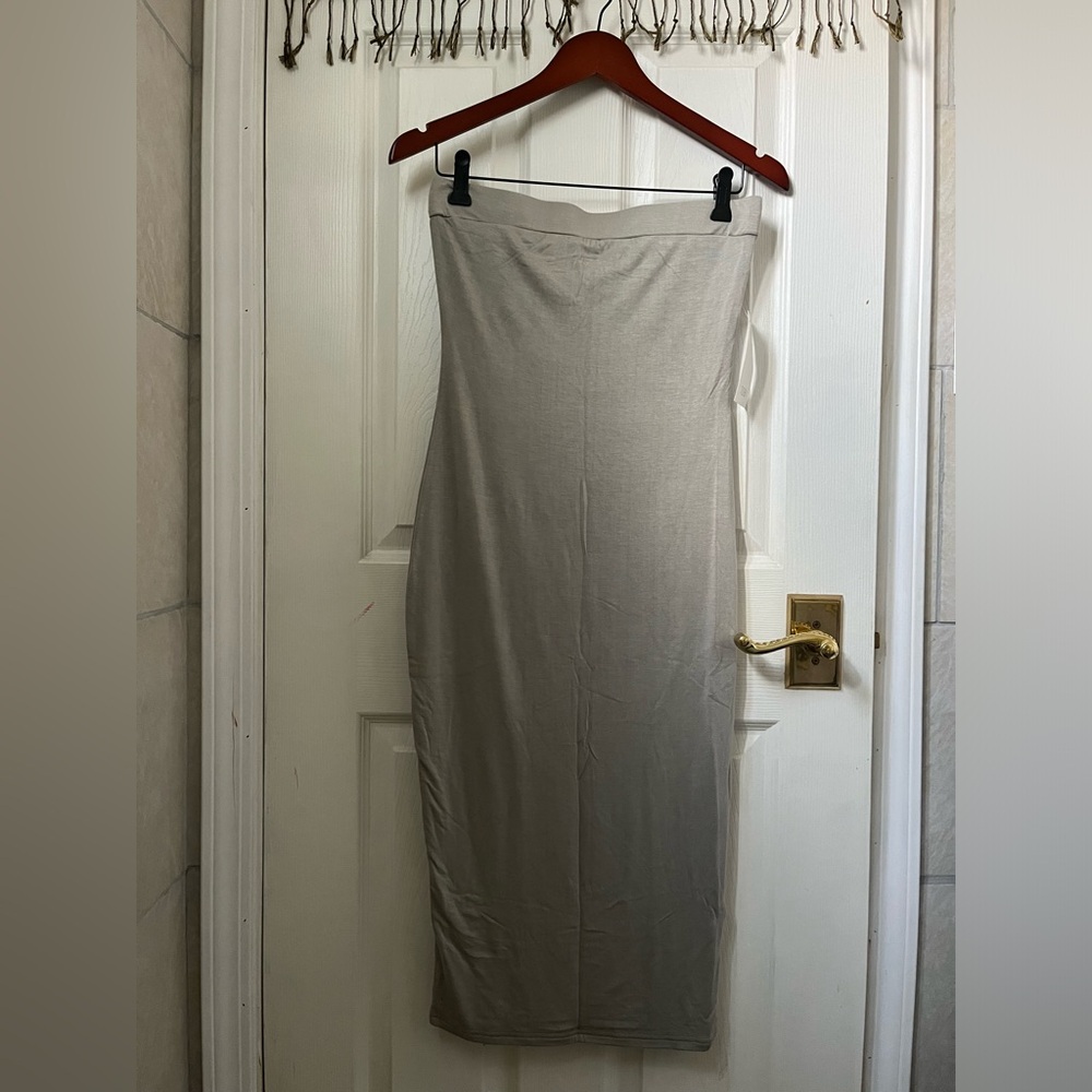 Tobi Bodycon Strapless Midi Dress